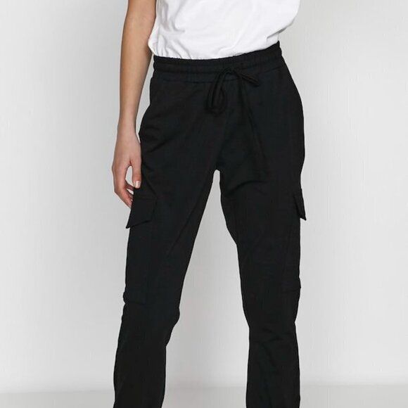 Kaffe Kasiggi Cargo Cuffed Black Pant Jersey Elasticized Waist Women's XXL - Picture 12 of 13